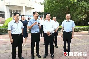 踢球者：朗尼克想带教练组去拜仁，拜仁需满足他一些要求以示重视