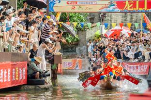 绝对的统治力！巴萨女足客场3-0完胜皇马女足！