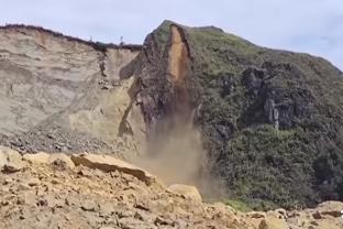 记者：广州队队长凌杰准备尝试留洋，目的地是法国或葡萄牙